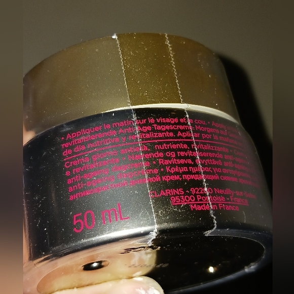 *SEALED* Clarins Nutri Lumiere Jour Day Cream Moisturizer - Picture 5 of 16